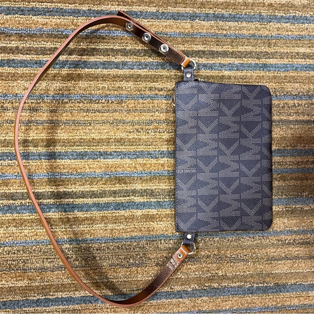 Elegant Brown Leather Clutch